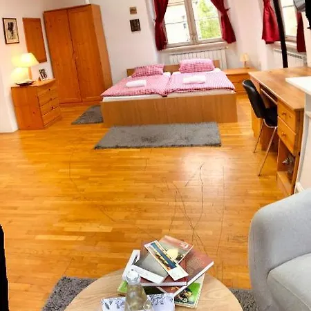 Dvorec Rakican 3*