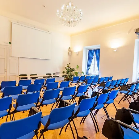 Dvorec Rakican Hotel