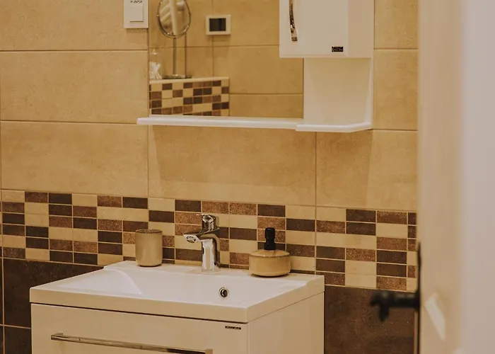 Dvorec Rakican Hotel 3*