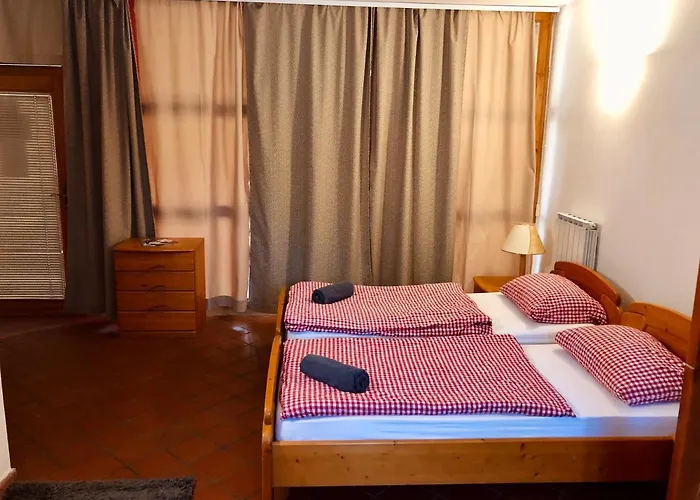 Hotel Dvorec Rakican 3*