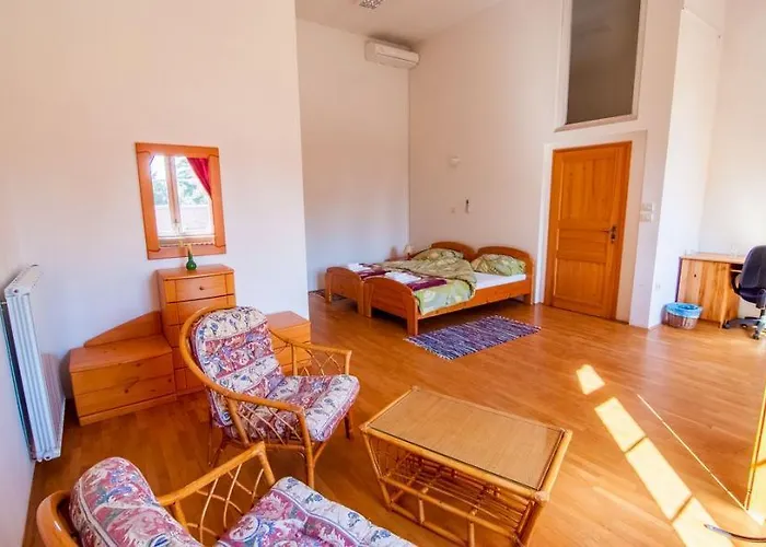 Dvorec Rakican Hotel Murska Sobota