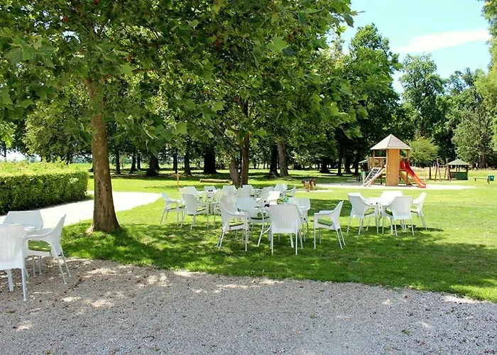 Dvorec Rakican Hotel Murska Sobota